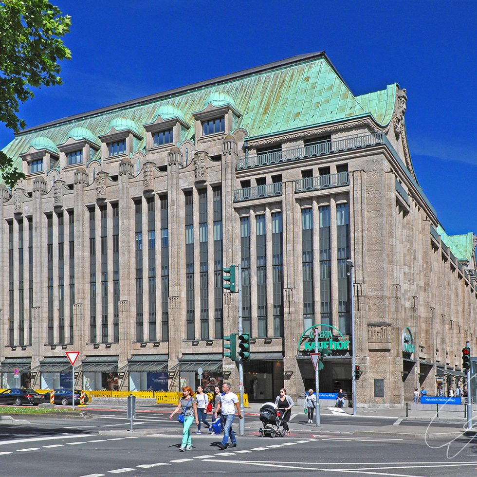 Heinrich-Heine-Allee/Kaufhof Düsseldorf, by M. Mollerus